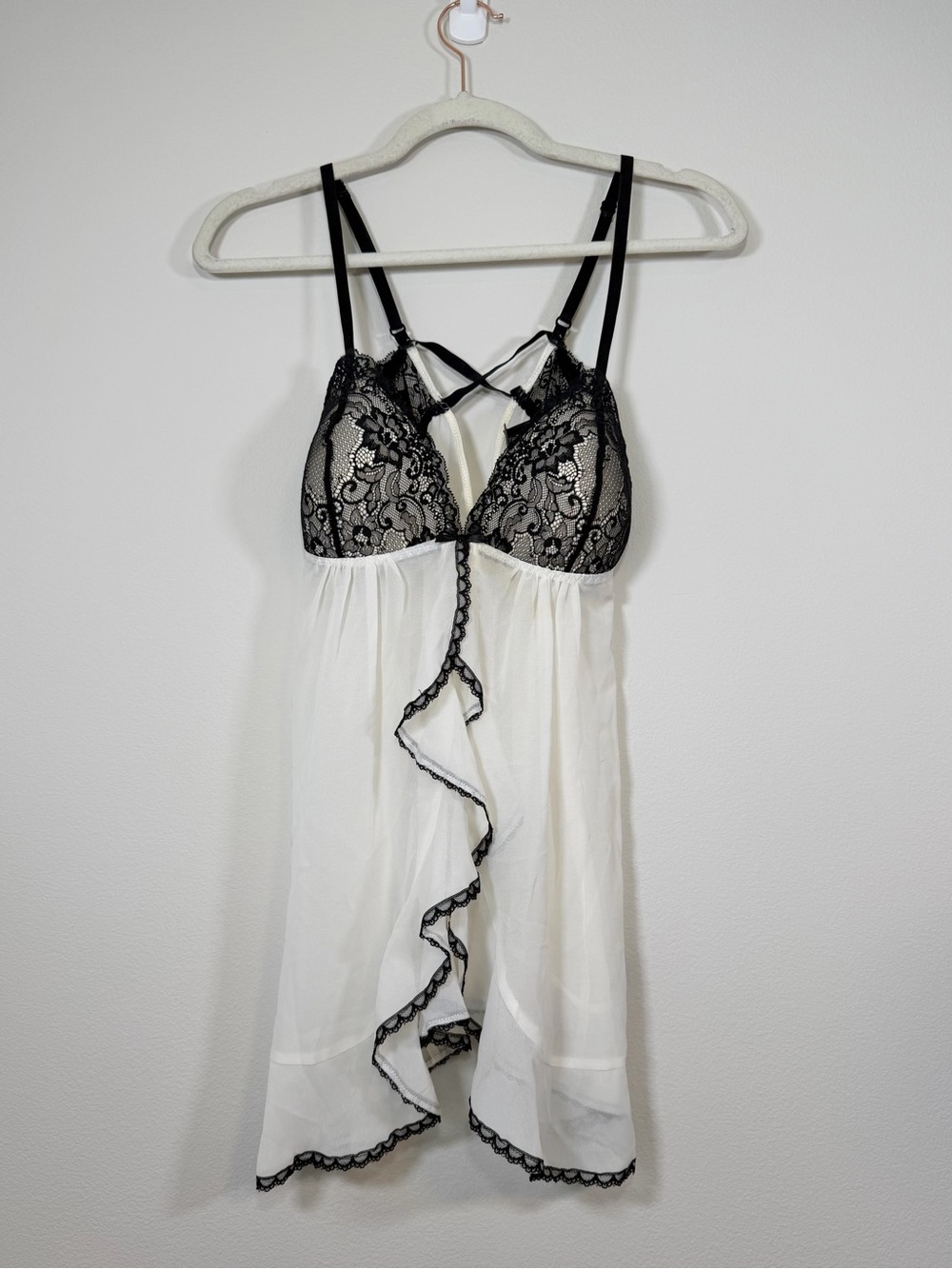 NWOT Ambrielle Lingerie Nightgown White Babydoll Chemise Black Lace Women Med